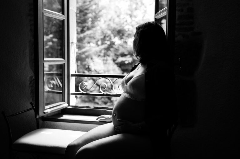 séance grossesse à la maison - photographe narbonne - lonowaï photographie