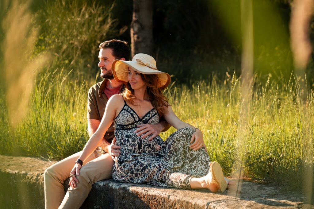 photo de grossesse bord de canal près de narbonne par LONOWAÏ Photographie